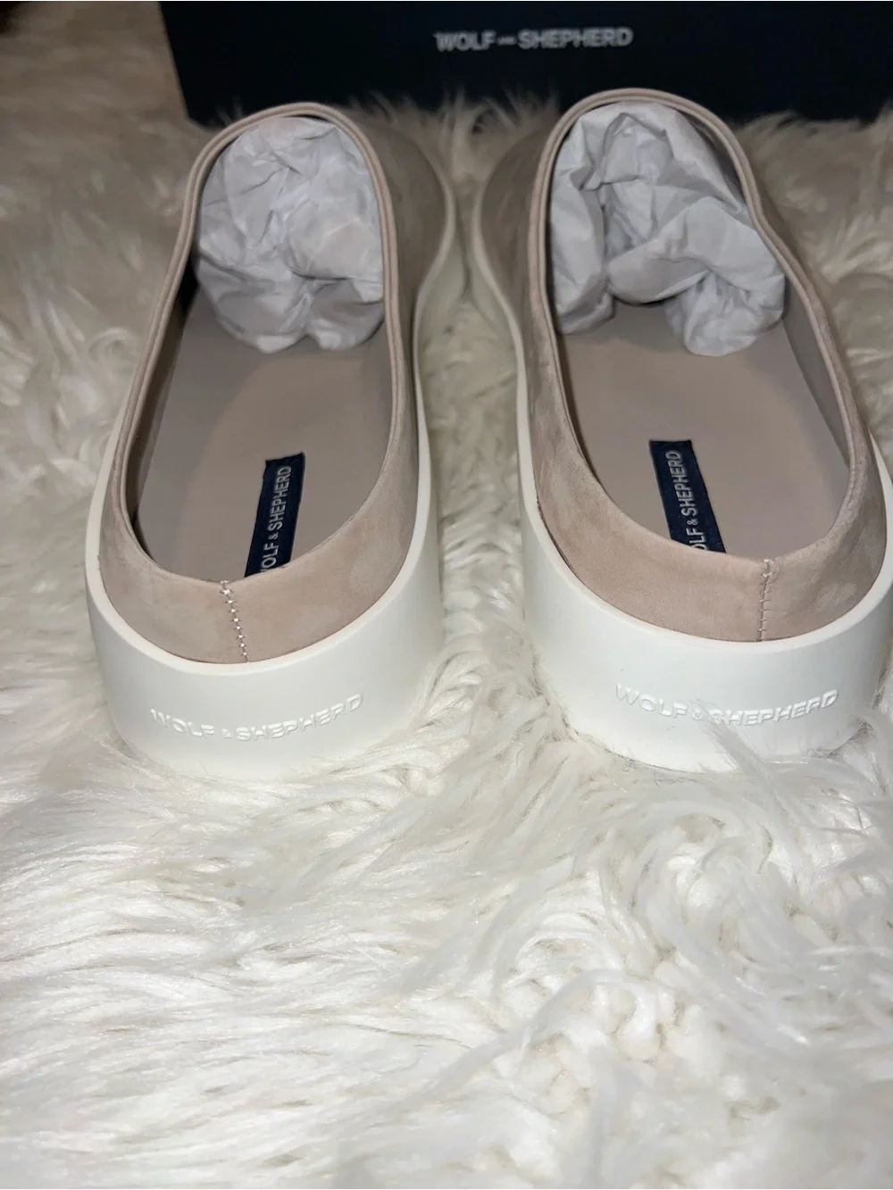 Wolf and Shepherd Cruise Mule Slip On Unisex Shoes Men’s 11 Women’s Size 12.5